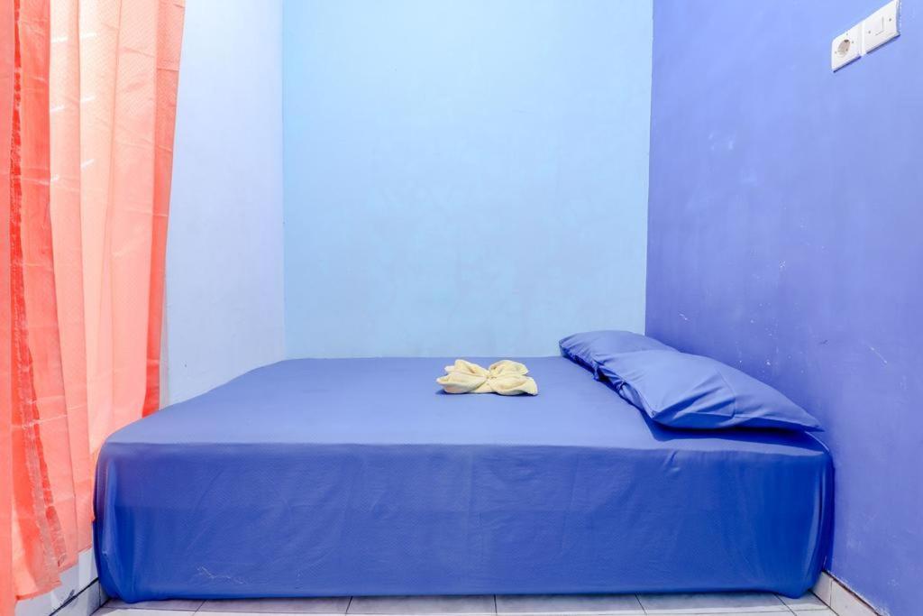 Pinky Guest House Syariah Kota Batu Бату Екстер'єр фото