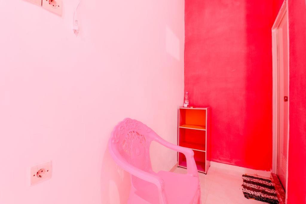Pinky Guest House Syariah Kota Batu Бату Екстер'єр фото